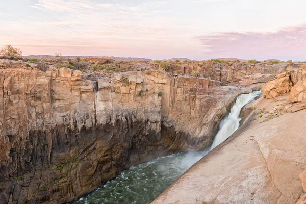 Main Augrabies waterval bij zonsondergang — Stockfoto