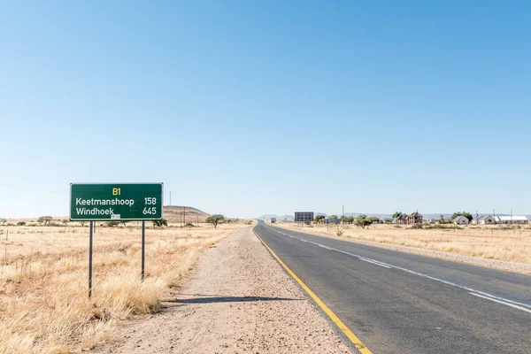 Grunau B1 Road'da mesafe işareti