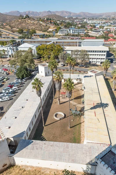 Vista aérea de Alte Feste y Windhoek High School — Foto de Stock