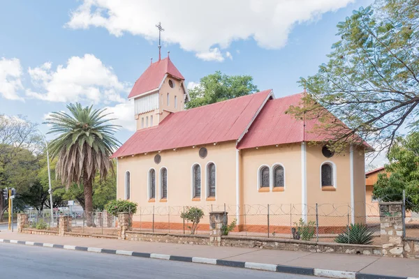 Santa Bárbara Iglesia Católica en Tsumeb — Foto de Stock