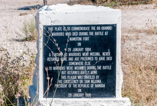 Plaque for Owambo warriors who died during battle of Namutoni — Stock Photo, Image