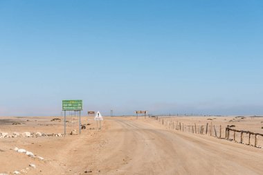 Ugabmund ve Henties Körfezi arasındaki genel tuz yol
