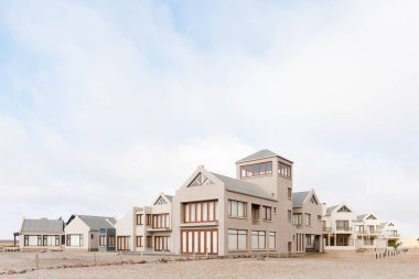 Lodge Cape çapraz adlı parçası 