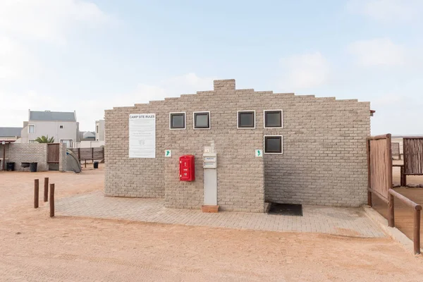 Instalaciones de Ablution en los sitios de camping en Cape Cross Lodge — Foto de Stock