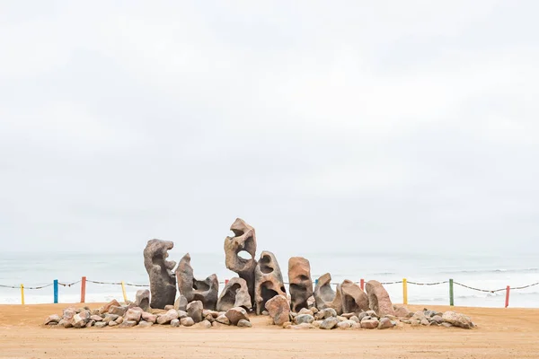 Display of weathered rocks on a dune in Henties Bay — Stock Photo, Image