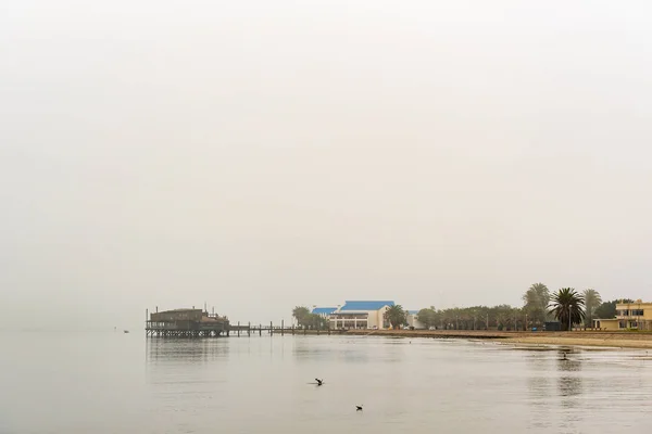 Raft Restaurant y un hotel en la laguna de Walvis Bay — Foto de Stock