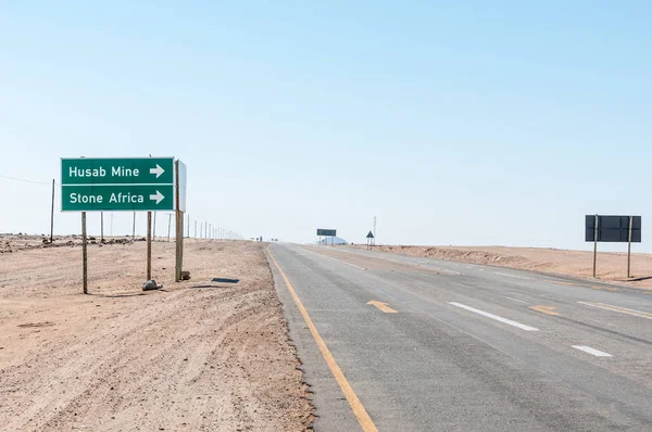 Husab maden ve taş Afrika yakınındaki Arandis Sapağı