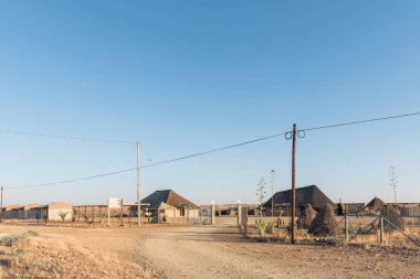 Yemeğinizi kendinizin yapabileceği ve kamp İmkanları Rietfontein sınır p
