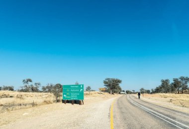 R360-yol yön işareti R31-yol ile birleşme yakın