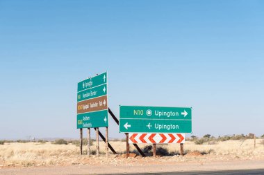 Yön işareti panoları N10 ve R360 Kavşağı, Upington