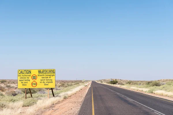 Speed limit sign on road R360 between Askham and Upington — Stock Photo, Image