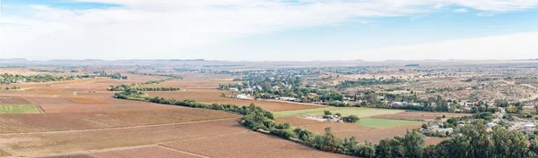 Panoramiczny widok Keimoes i winnic, jak widać z Tierberg — Zdjęcie stockowe