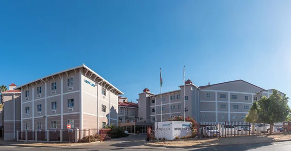 Mediclinic hospital in eros, einem vorort von windhoek — Stockfoto