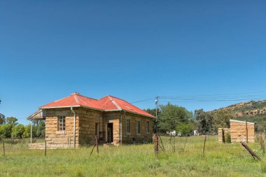 Dış tuvalette Modderpoo bina eski, kullanılmayan kumtaşı