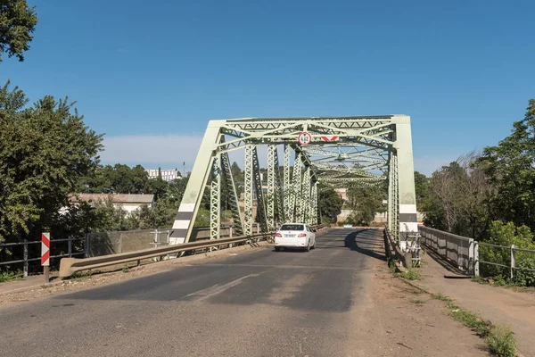 Ponte rodoviária de aço histórica sobre o rio Bushmans em Estcourt — Fotografia de Stock