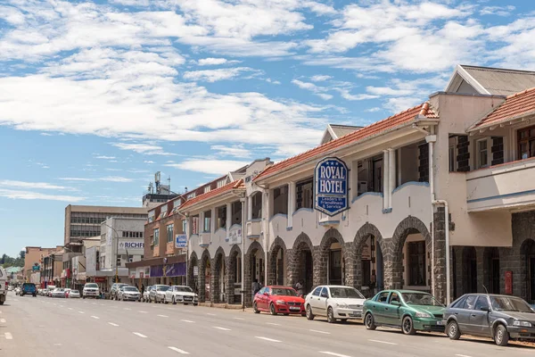 Escena callejera, con negocios y vehículos, en Ladysmith — Foto de Stock