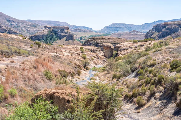 Landscape on the Cannibal Hiking Trail near Clarens — ストック写真