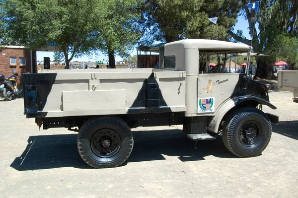 Специальный патрульный грузовик F15 времен Второй мировой войны — стоковое фото