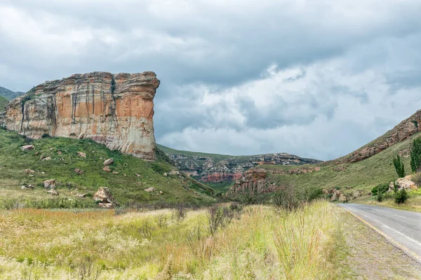 Brandwag Buttress Sandstone Cliff Golden Gate Road R712 Visible — Stock Photo, Image