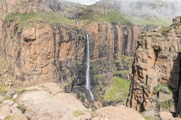 Una Cascada Vista Desde Ruta Senderismo Sentinel Hasta Las Escaleras —  Fotos de Stock