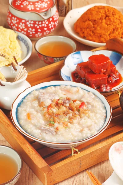 Brown rice porridge — Stock Photo, Image