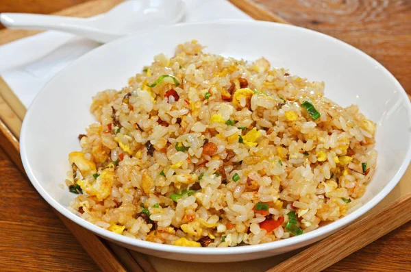 Arroz frito con huevos —  Fotos de Stock