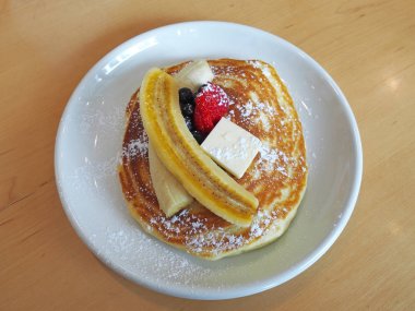 Meyve ile orijinal hotcake