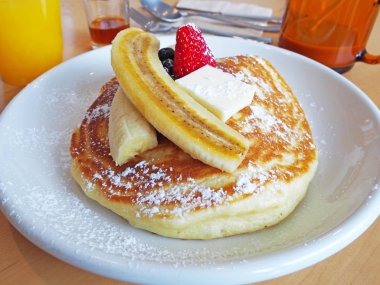 Meyve ile orijinal hotcake