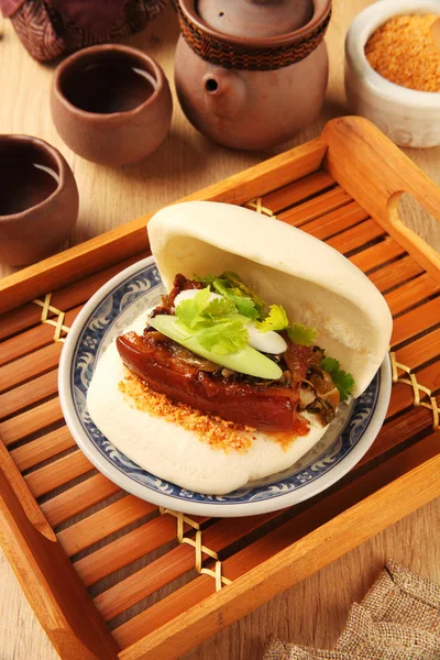 Gua Bao (Steamed sandviç)