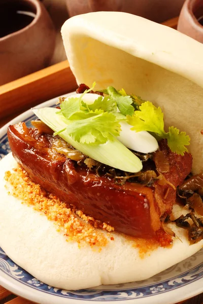 Gua Bao (Steamed sandviç)