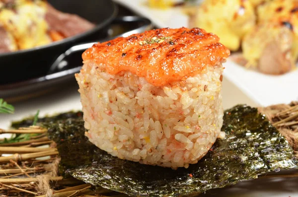Onigiri - kulki ryżu — Zdjęcie stockowe