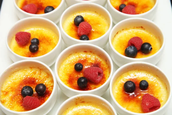 Dessert français - crème brulée — Photo