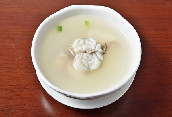 Суп из рыбы фугу — стоковое фото