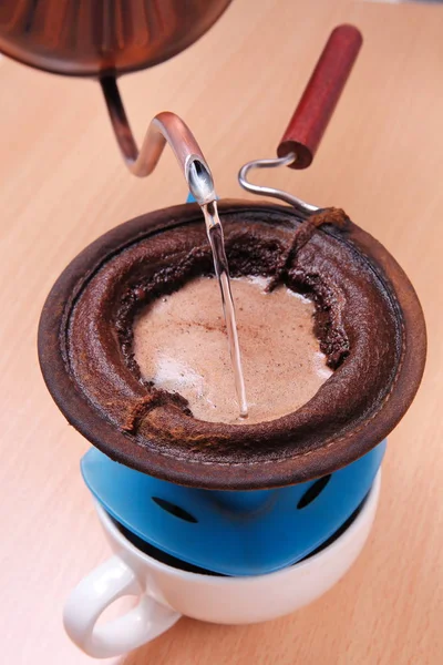 Handleiding-gefilterde koffie — Stockfoto