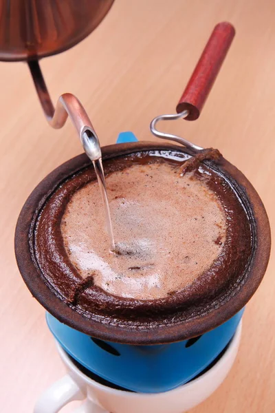 Handleiding-gefilterde koffie — Stockfoto