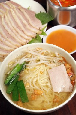 Checkr erişte (çorbası erişte) 