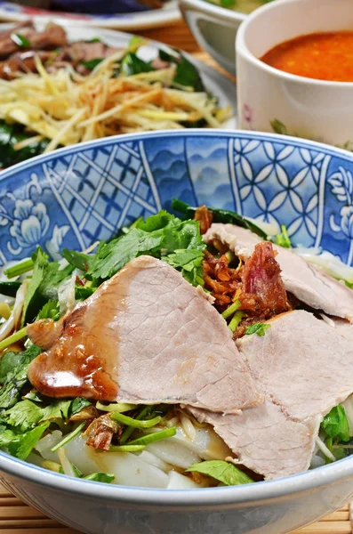 Chinese tradition food - dry noodles — Stock Photo, Image