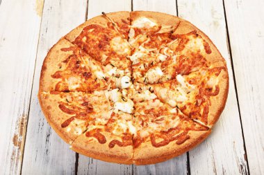  taze deniz ürünleri pizza