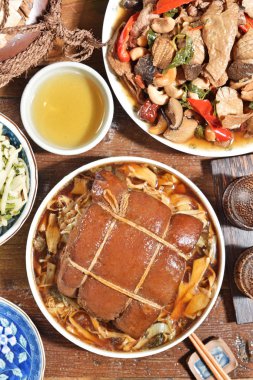 Dong-po Komposto domuz eti