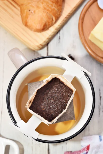 Tazza istantanea di caffè appena preparato — Foto Stock