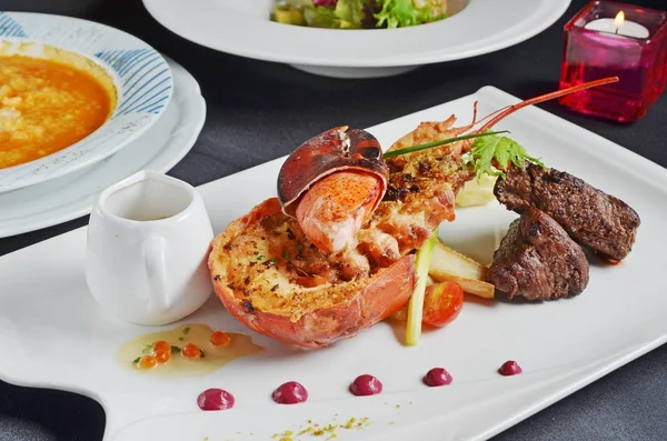 Fillet mignon and lobster — Stock Photo, Image