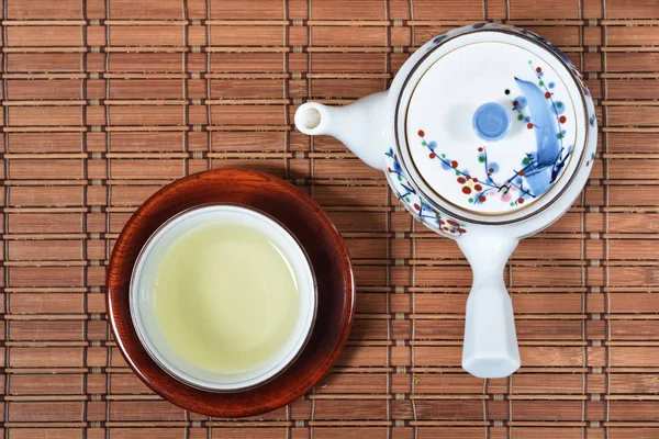 Japanese Green Tea Teapot Bamboo Mat — Stock Photo, Image