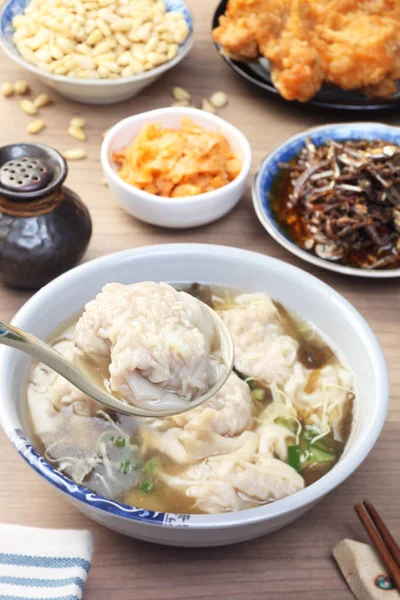 Porco Grande Wonton Soup Uma Comida Popular Taiwan — Fotografia de Stock
