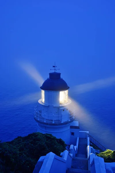 Faro Notte Raggio Luce Sul Mare Matsu Taiwan — Foto Stock