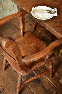 Ahşap sandalye ve masa Restaurant'ta .