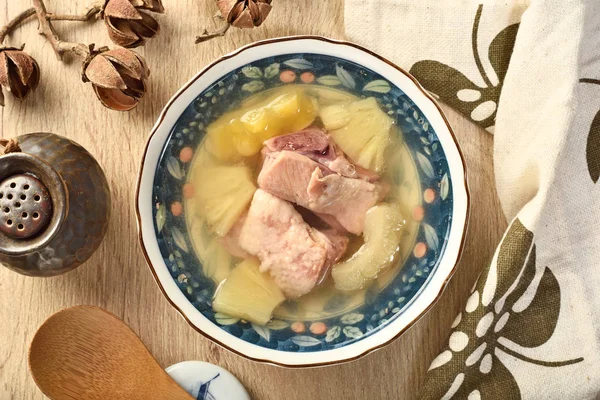 Pollo Vapor Con Melón Amargo Sopa Piña Una Comida Popular — Foto de Stock