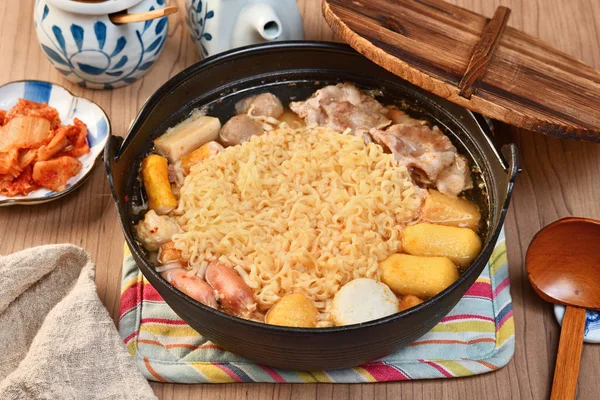 Makanan Korea Budae Jjigae Hot Pot — Stok Foto