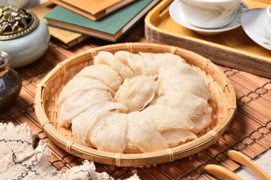 Raw Bird's nest on bambo basket  