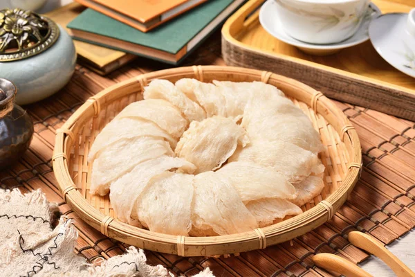 Raw Bird Nest Bambo Basket — 图库照片