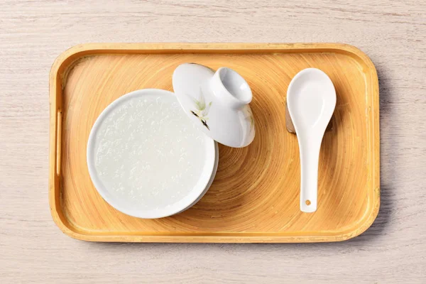Chińskie Tradycyjne Produkty Medyczne Ptasia Zupa Gniazdo Białej Misce — Zdjęcie stockowe